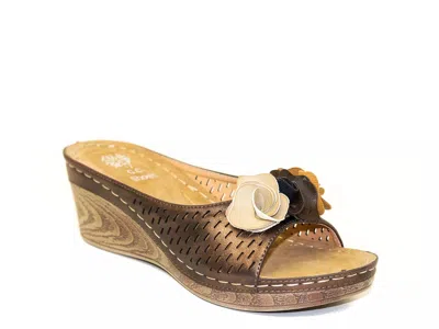 Good Choice Juliet Wedge Sandal In Brown