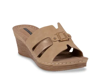 Good Choice Molane Wedge Sandal In Animal Print