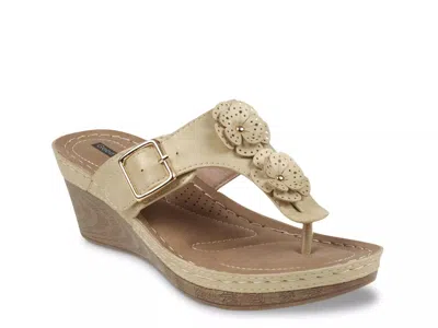 Good Choice Narbone Wedge Sandal In Gold