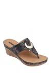 Good Choice New York Genelle Wedge Thong Toe Sandal In Black