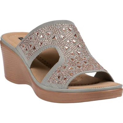 Good Choice New York Jaeya Wedge Sandal In Green