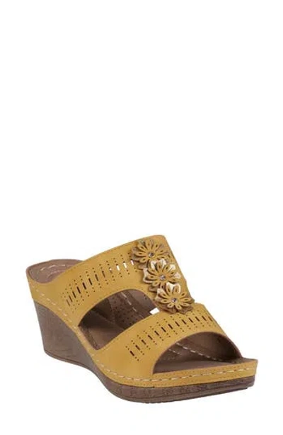 Good Choice New York Lisette Platform Wedge Slide Sandal In Yellow