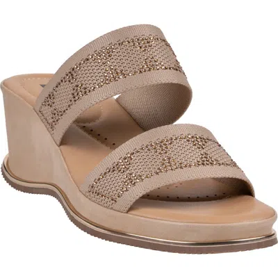 Good Choice New York Maycee Wedge Sandal In Brown