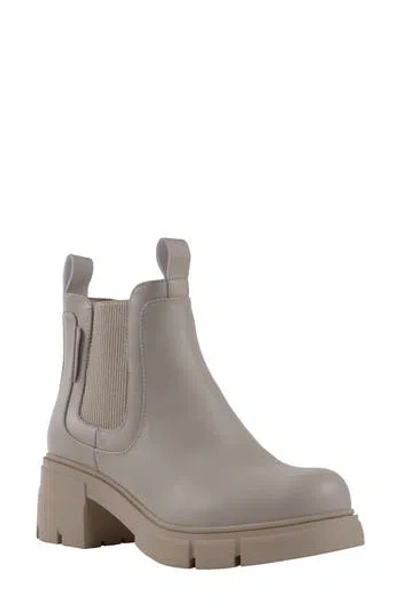 Good Choice New York William Chelsea Boot In Off White