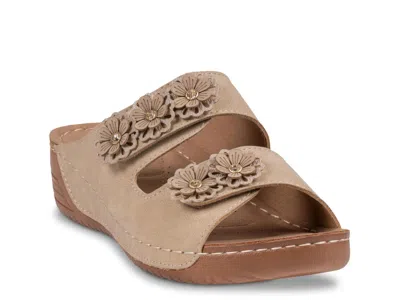 Good Choice Raelyn Wedge Sandal In Multi