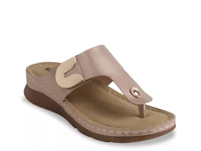 Good Choice Sam Sandal In Pink