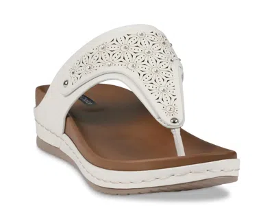 Good Choice Tani Wedge Sandal In White