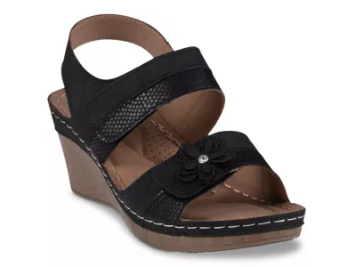 Good Choice Tulip Wedge Sandal In Black
