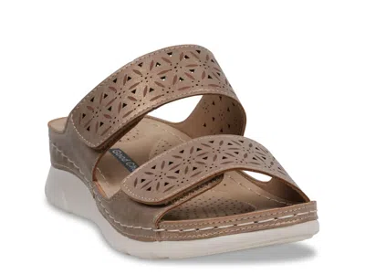 Good Choice Verna Sandal In Brown