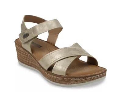 Good Choice Vienna Wedge Sandal In Gold