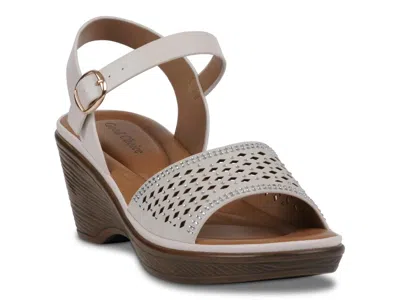 Good Choice West Sandal In White