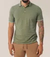 GOOD MAN BRAND MATCH POINT POLO IN CLOVER