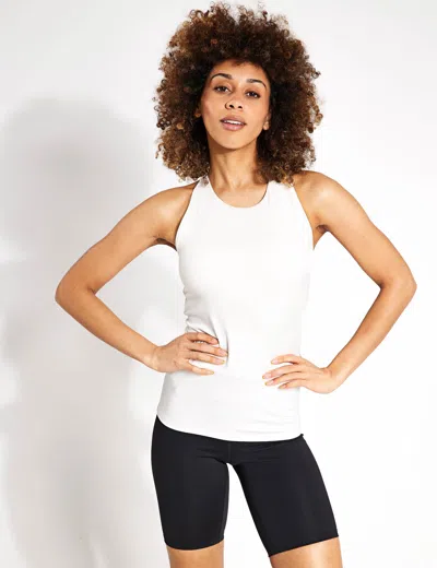 Goodmove Scoop Neck Cross Back Fitted Yoga Vest Top In White