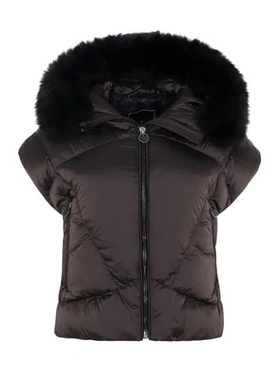 Gorski Women's Apres-ski Vest With Detachable Toscana Shearling Lamb Hood Trim In Brown