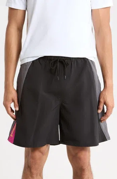 Gotcha Barva Shorts In Black