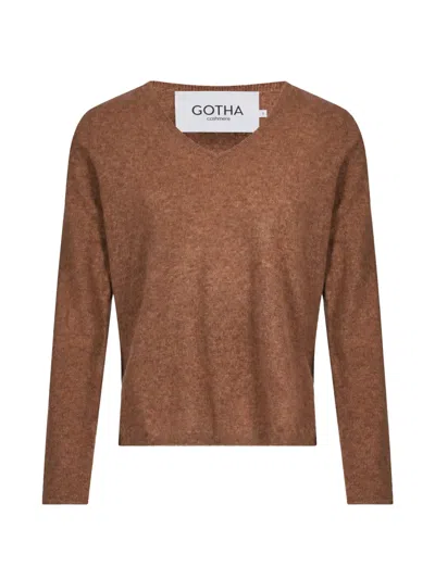Gotha Penelope V-neck Side-slit Sweater In Brown