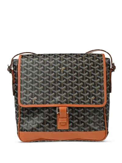 Pre-owned Goyard 2007 Grand Bleu Mm Messenger Bag In Brown