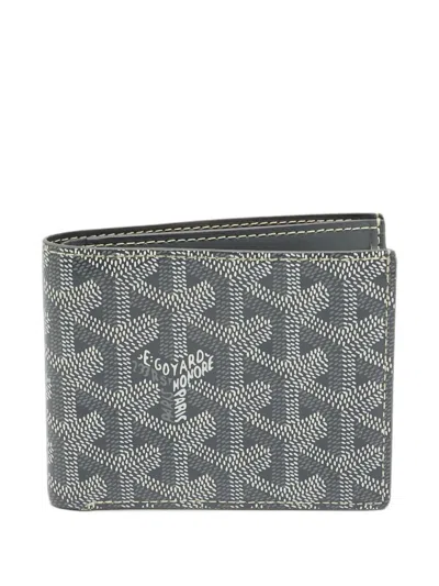 Pre-owned Goyard 2011 Victoire Ine Bi-fold Wallet In Grey