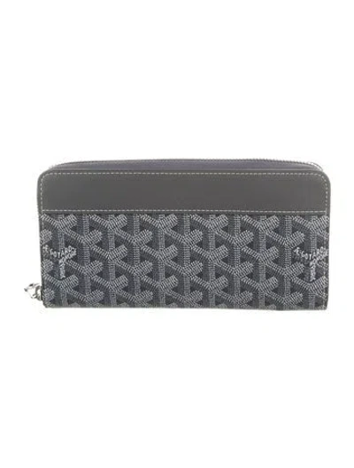Pre-owned Goyard 2019 Ine Wallet In Gray