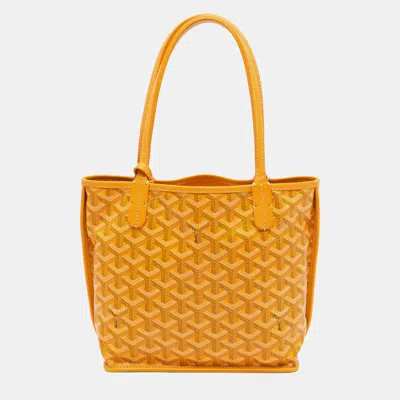 Pre-owned Goyard Ine Reversible Anjou In Yellow