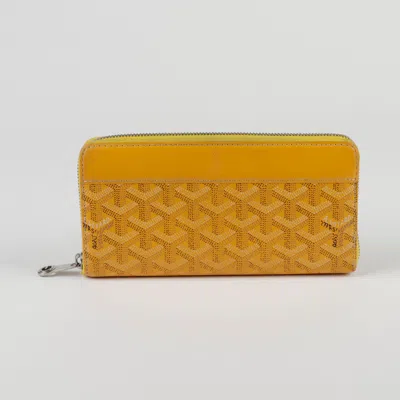 Pre-owned Goyard Martignon Gm Zipped Long Wallet In Yellow