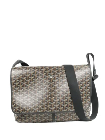 Pre-owned Goyard Mm Ine Capetien Shoulder Bag In Brown