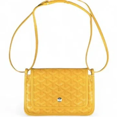 Pre-owned Goyard Plumet Pouch-wallet Medium In White/yellow