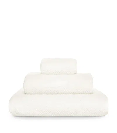 Graccioza Bee Waffle Bath Sheet In White