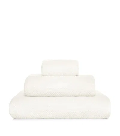 Graccioza Bee Waffle Bath Towel In White
