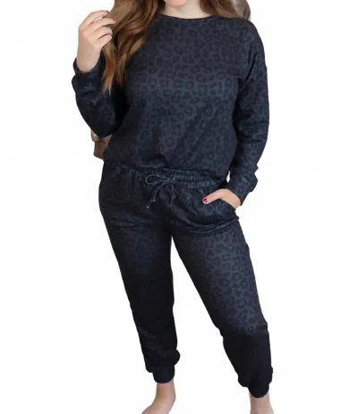 Grace + Emma Take It Easy Lounge Set In Black Cheetah Print In Blue