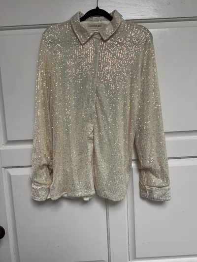 Grace + Emma Women's Button Up Top In Cream In Neutral