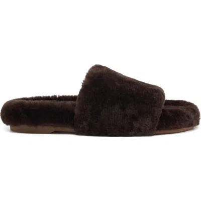 Grace Women's Cali Slipper In Chocolate Shearling