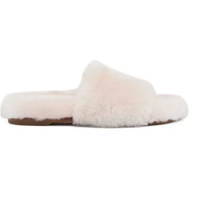 Grace Women's Cali Slipper In Off White Shearling