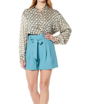 Gracia High Waist Pleated Short In Blue