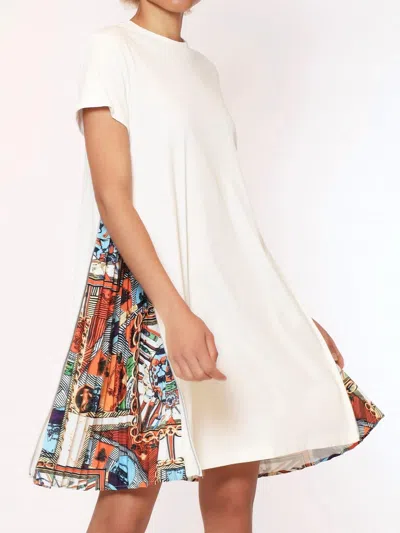 Gracia Short Sleeve Dress With Side Zipper Print Pleats In White In Multi