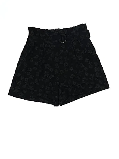 Pre-owned Gracia Shorts In Black