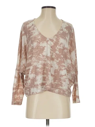 Pre-owned Grade & Gather 3/4 Sleeve Top Tan Tie-dye Pattern Plunge Neckline Tops