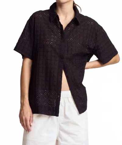 Grade & Gather Short Sleeve Eyelet Top In Black
