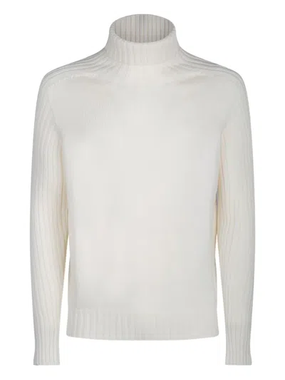 Gran Sasso Ribbed Turtleneck Sweater In White