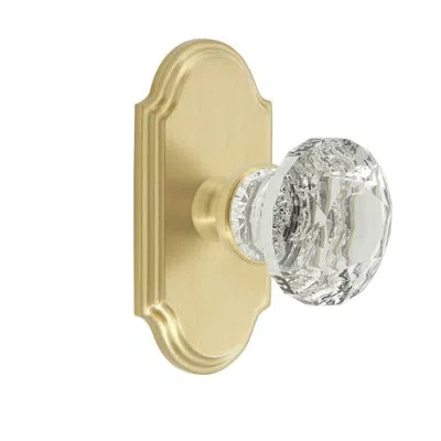 Grandeur Arc Short Plate With Brilliant Crystal Knob In Satin Brass