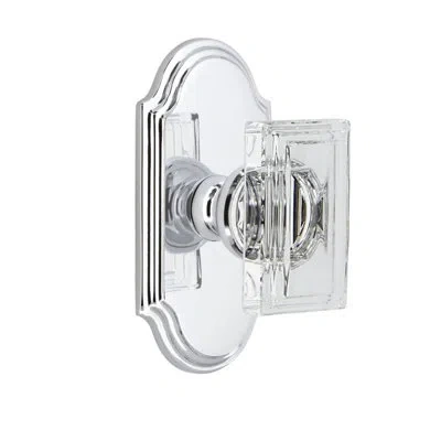 Grandeur Arc Short Plate With Carré Crystal Knob In Bright Chrome