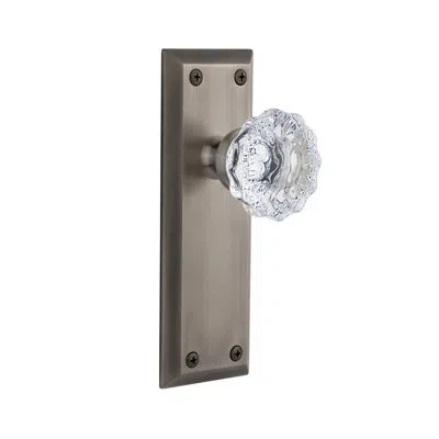 Grandeur Fifth Avenue Plate Privacy With Fontainebleau Crystal Door Knob In Antique Pewter