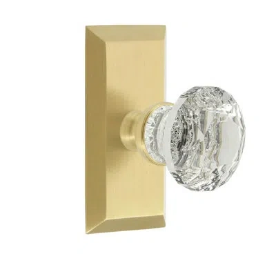 Grandeur Fifth Avenue Short Plate Privacy With Brilliant Crystal Door Knob In Satin Brass