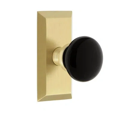 Grandeur Fifth Avenue Short Plate With Coventry Knob In Satin Brass