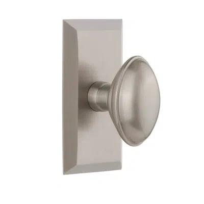 Grandeur Fifth Avenue Short Plate With Eden Prairie Knob In Satin Nickel