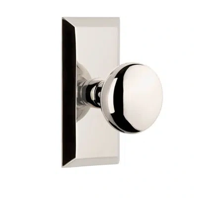 Grandeur Fifth Avenue Short Plate With Fifth Avenue Knob In Polished Nickel