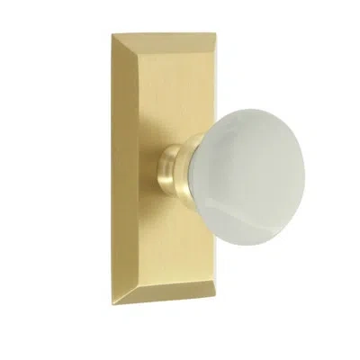 Grandeur Fifth Avenue Short Plate With Hyde Park Knob In Satin Brass
