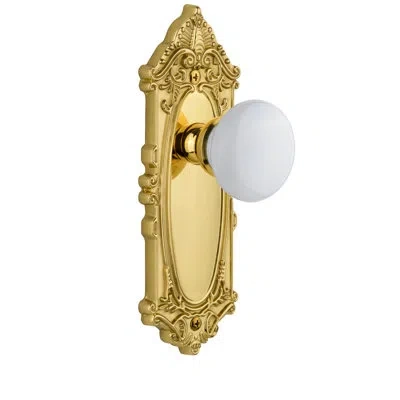 Grandeur Grande Victorian Plate Privacy With Hyde Park Door Knob In Lifetime Brass