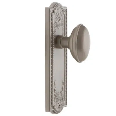 Grandeur Parthenon Plate Double Dummy With Eden Prairie Door Knob In Satin Nickel