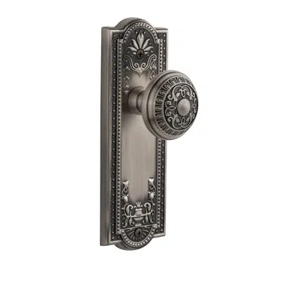 Grandeur Parthenon Plate Privacy With Windsor Door Knob In Antique Pewter